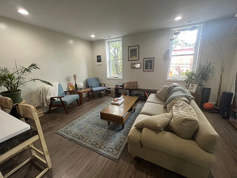 1525 E Moyamensing Ave #2 — Photo 3