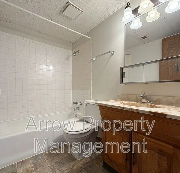 1421 D St #8 — Photo 6