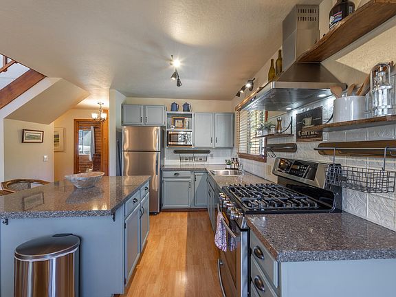 5th image of 13821 Northwoods Blvd