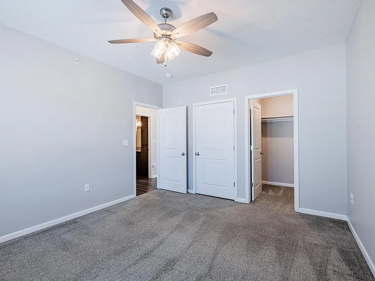 Trailview Apartments at Pioneers Park — Photo 84