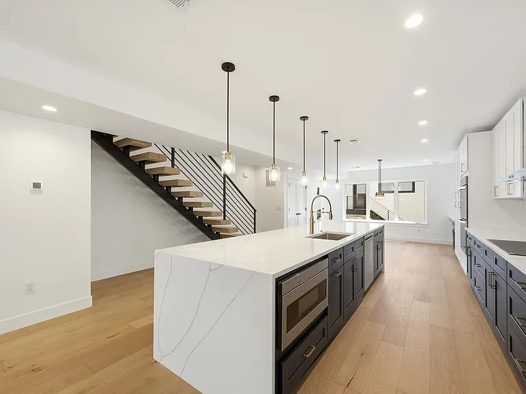 2452 S Marion St — Photo 8