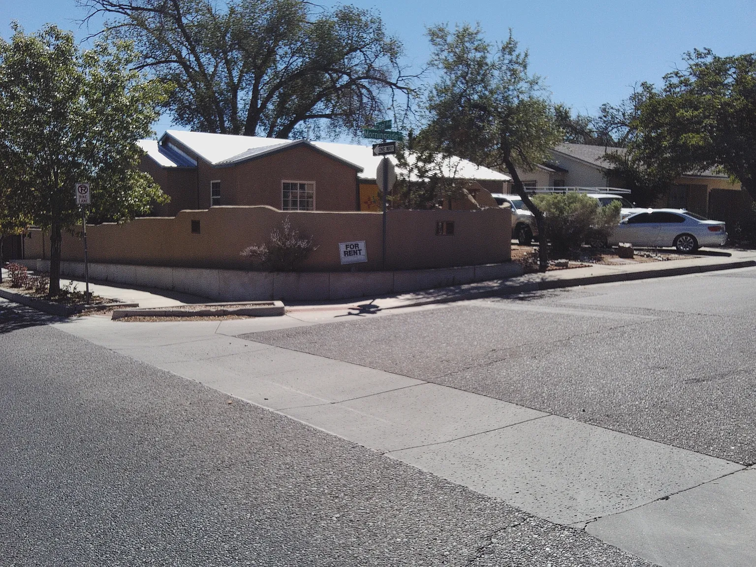 3 bed, 2.5 bath, 1550 sqft, $3,200 — Photo 2