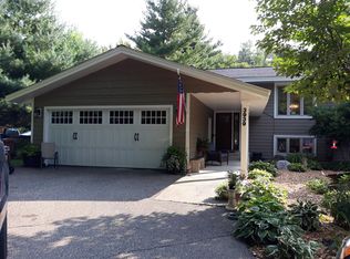 3947 Cottage Ln, Minnetonka, MN 55305