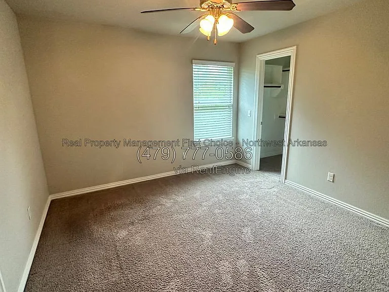 2733 W Kilimanjaro Way — Photo 17