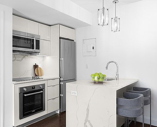 3rd image of 45 Tudor City Pl APT 707