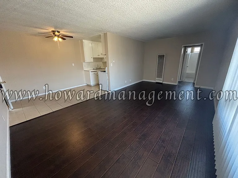 1005 Hill St — Photo 3