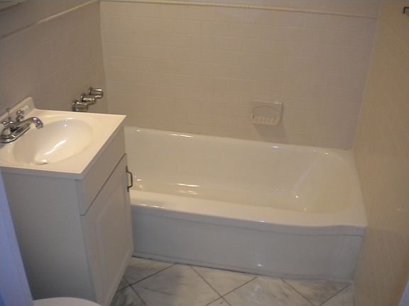 3rd image of 148 E 30th St APT 1C