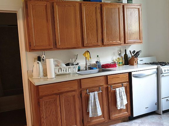 3rd image of 609 S 42nd St #1B