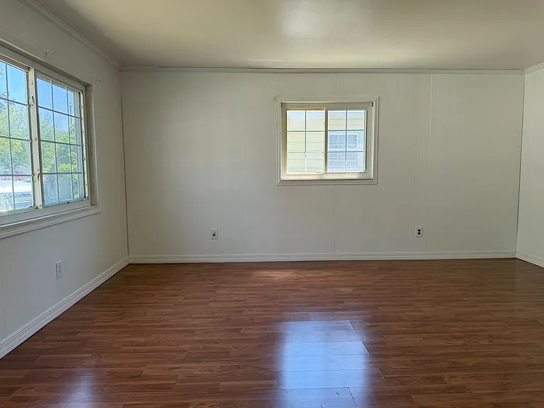 4810 Campbell St — Photo 5