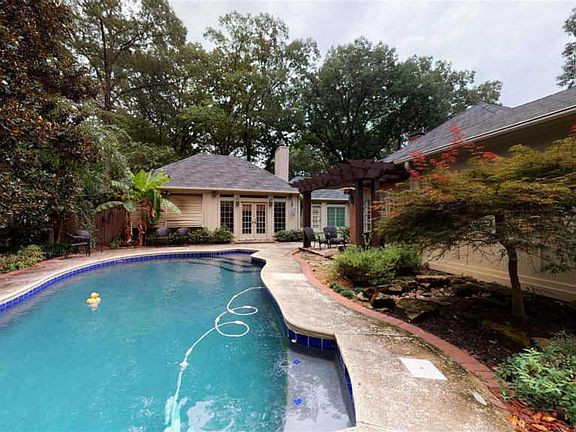 2nd image of 6398 Kirby Oaks Dr