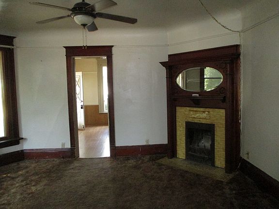 4th image of 1467-1469 S 81st St