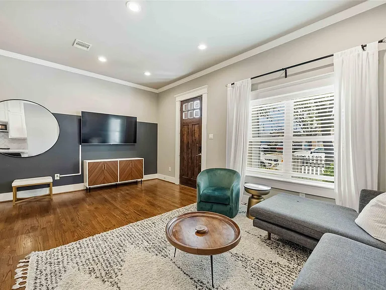 1006 Enid St #B — Photo 9