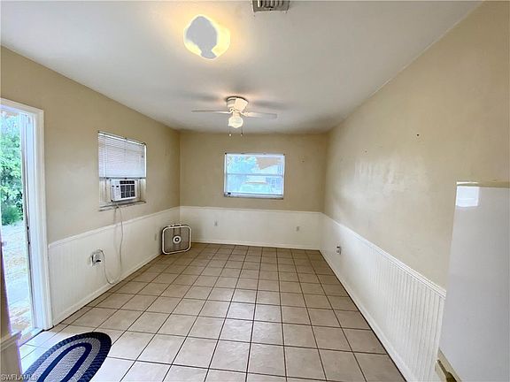 2nd image of 1110 Rosemary Ln
