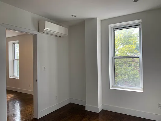 Rented by Compass | media 27