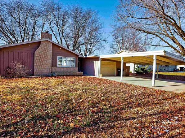 201 Dakota Ave, Holton, KS 66436