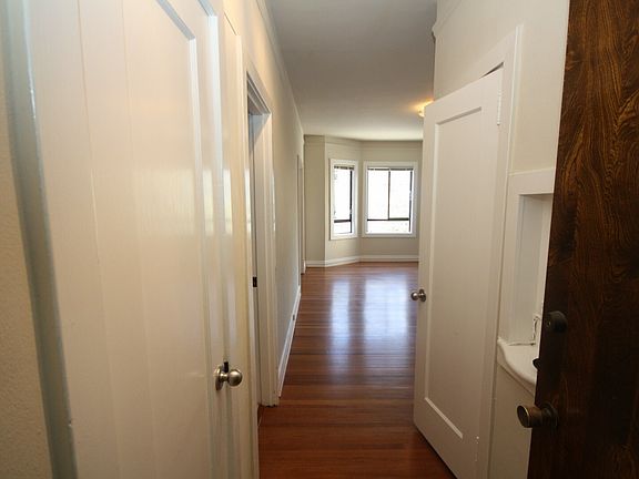 3rd image of 1250 Broderick St APT 3