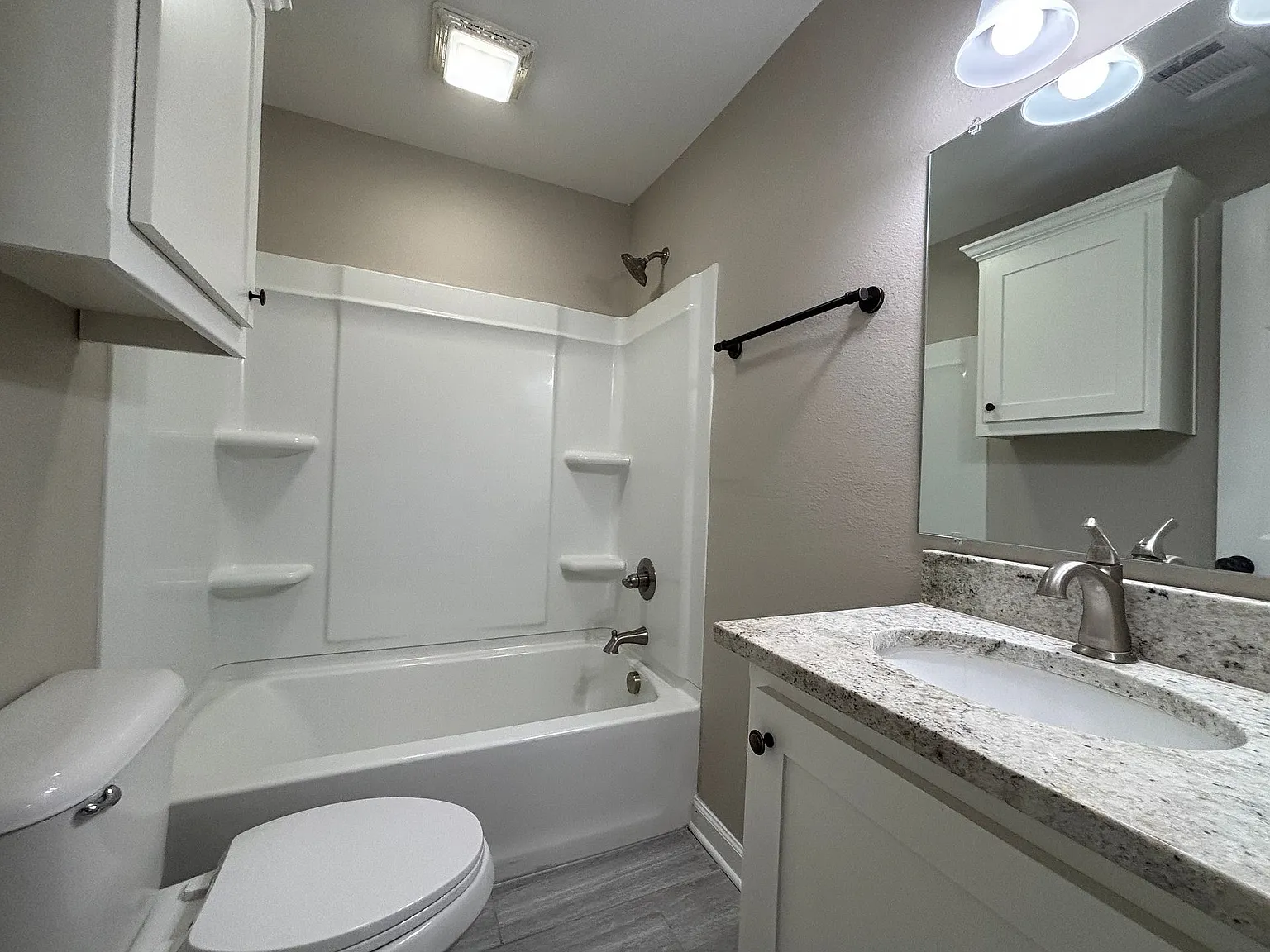 509 Elm St — Photo 2