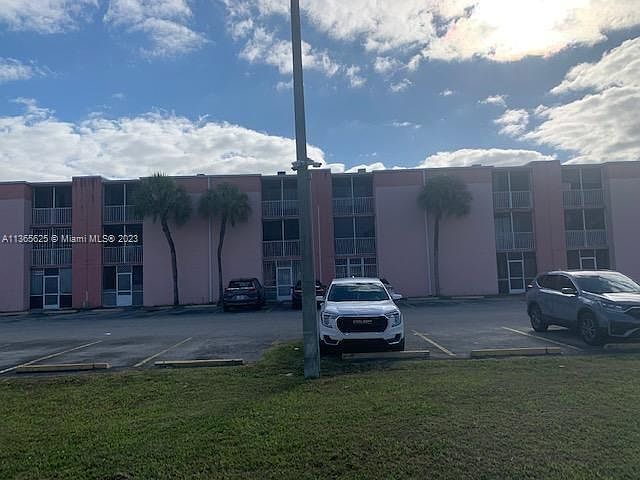 1st image of 19791 SW 114th Ave APT 132
