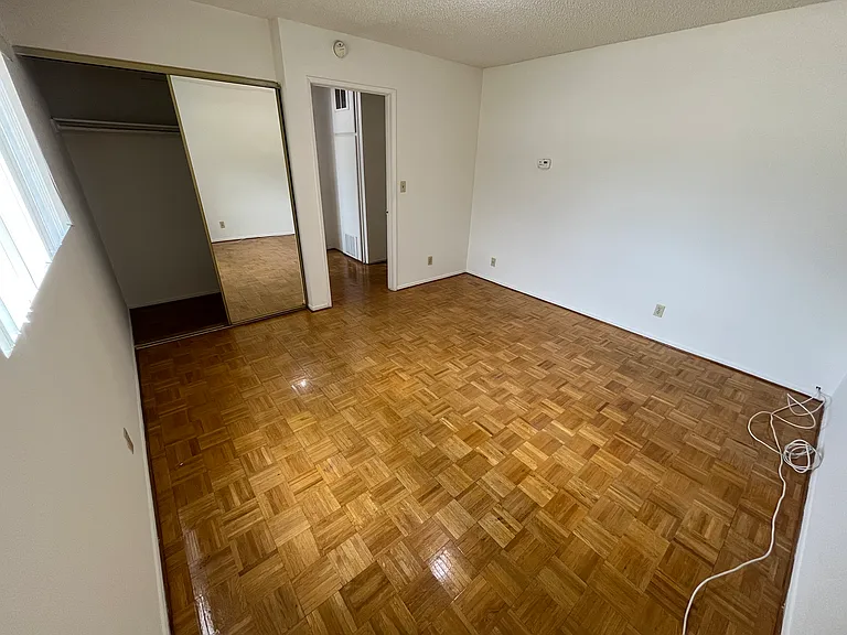 452 W Windsor Rd #2 — Photo 10