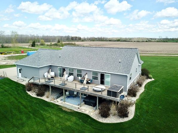 2660 Bay Point Ct, Imlay City, MI 48444