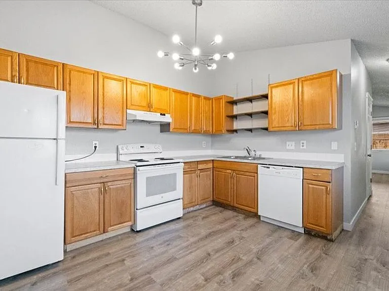 4109 W Kennewick Ave #B — Photo 3
