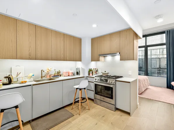 3 Court Square image 2 of 11