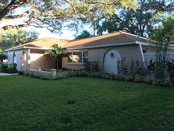 2nd image of 1849 La Grande Dr