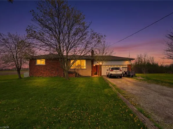 516 Mud St E, Hamilton, ON L8J 3C7