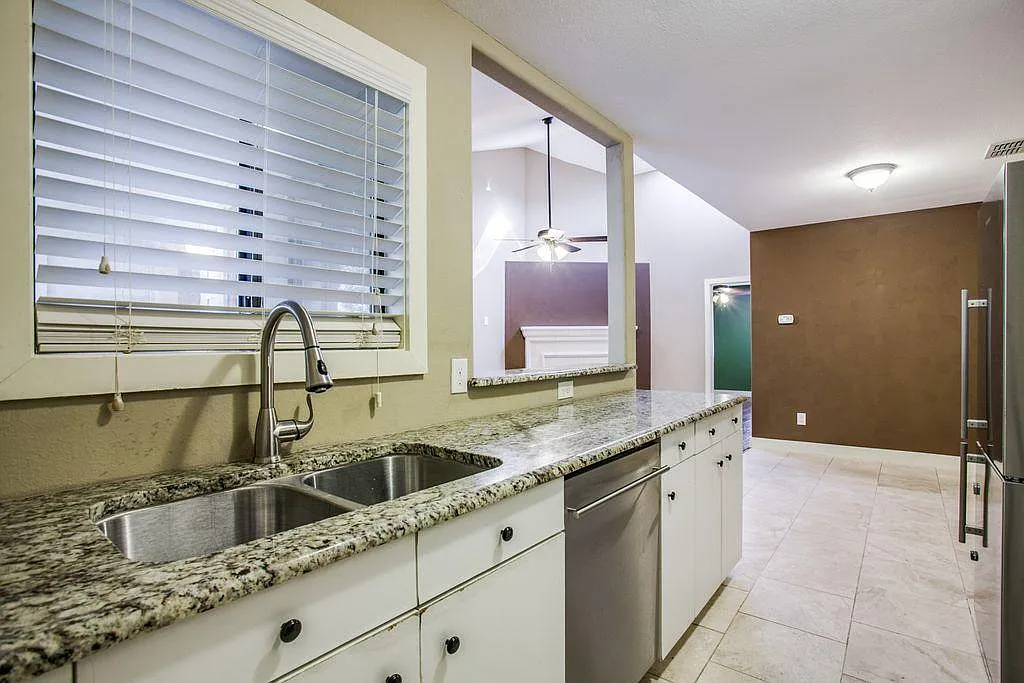 1 bed, 717 sqft, $1,225 — Photo 4