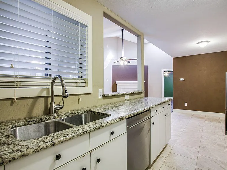 6646 E Lovers Ln #910 — Photo 4