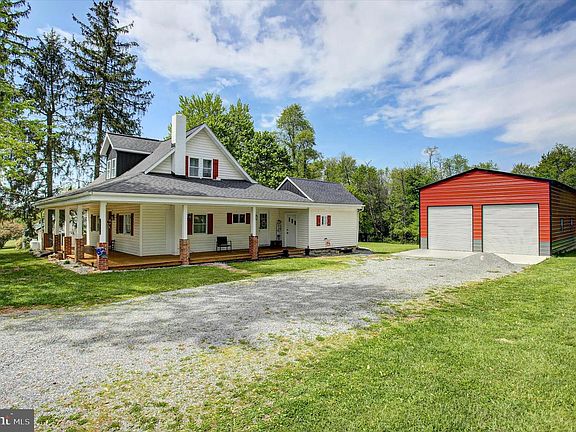 2nd image of 16458 Fairview Rd