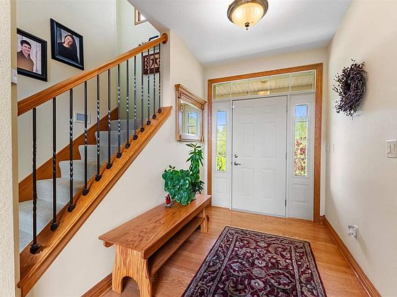 4th image of 1402 Ridgeview Ct