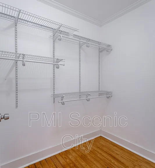 513 Lytle St — Photo 32