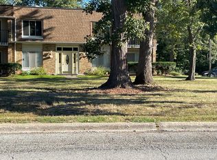 810 Sandra Dr APT 1B, University Park, IL 60484