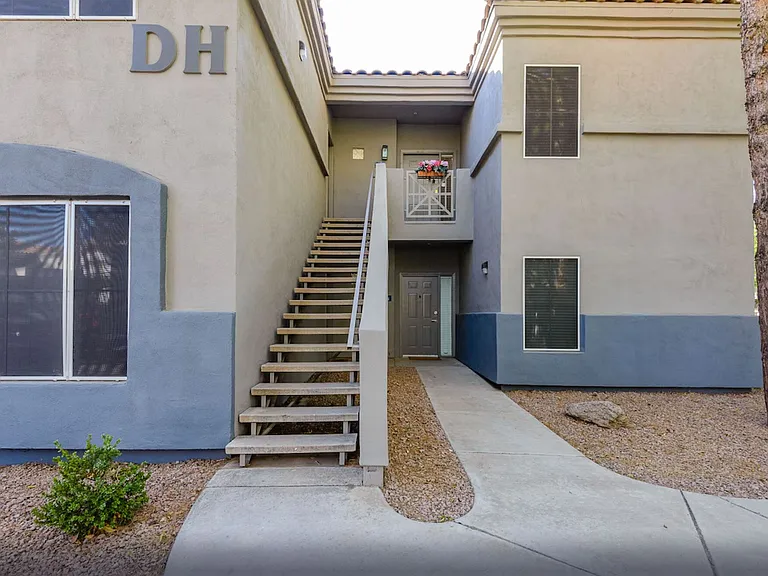 600 W Grove Pkwy #2214 — Photo 2