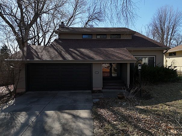 1st image of 10066 NW 100th Pl