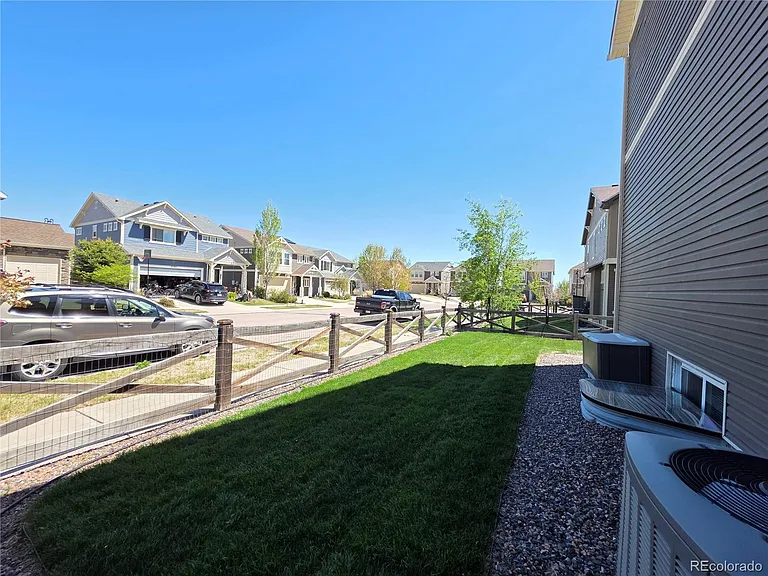 8269 Cypress Wood Dr — Photo 33