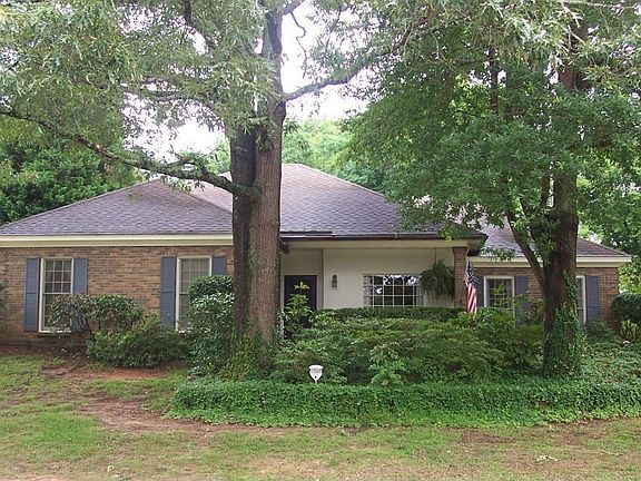 2nd image of 455 Saratoga Ln