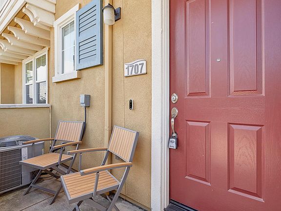 4th image of 641 Turnbuckle Dr Unit 1707