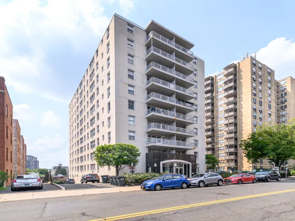 30 Glenbrook Road APT 8C, Stamford, CT 06902