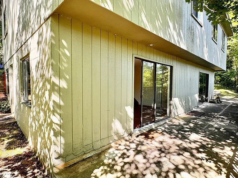 2472 Red Hill Rd — Photo 36