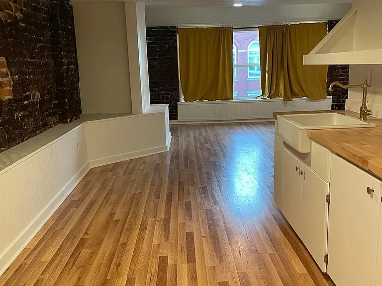 119 W Main St #L — Photo 1