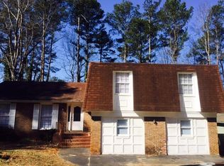 594 Rockborough Dr, Stone Mountain, GA 30083