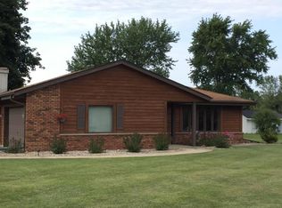 227 Karin Dr, North Prairie, WI 53153