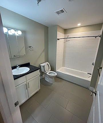 5th image of 4 Mayflower Ave #405B