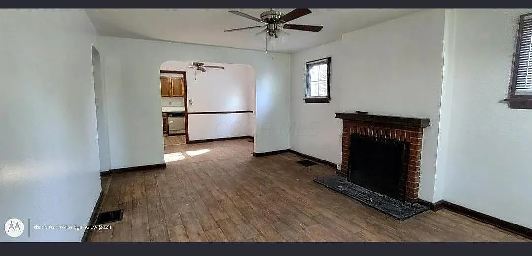 3 bed, 1.0 bath, 1300 sqft, $1,750 — Photo 1