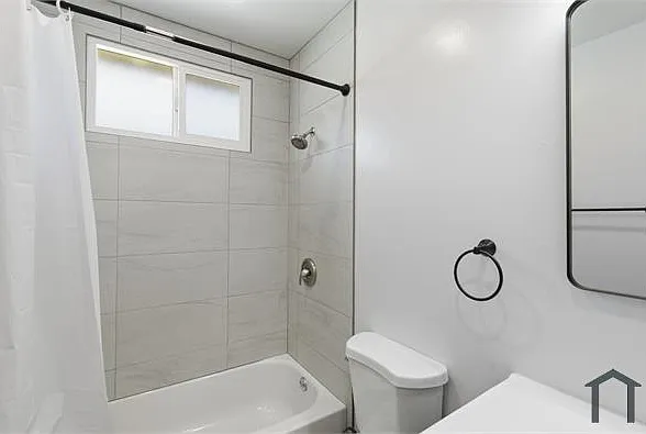 7305 Variel Ave #F — Photo 10