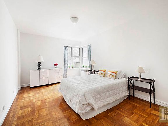 4th image of 29 W 64th St APT 2G