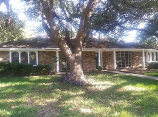 1004 Oak Meadow Ln, Desoto, TX 75115