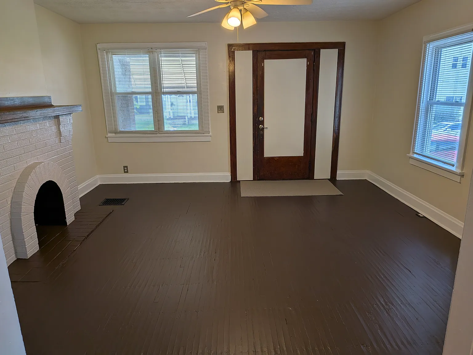 3 bed, 1560 sqft, $1,240 — Photo 2